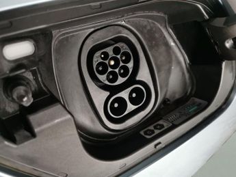 Volkswagen ID.3 Pro 58kWh Life (145 ps) - COMFORT PACK - BLUETOOTH - PARK SENSOR