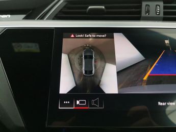 Audi e-tron 300kW 55 Quattro 95kWh Black Ed [C+S] - FRONT AND REAR PARKING C
