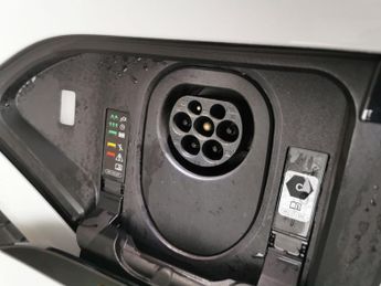 Audi e-tron 300kW 55 Quattro 95kWh Black Ed [C+S] - FRONT AND REAR PARKING C