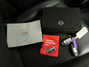 Nissan Leaf 39kWh N-Connecta (150 ps) - LANE DEPARTURE  - HEAT PACK