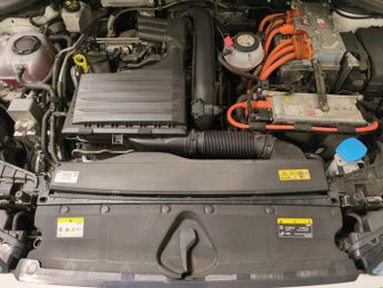 Audi A3 1.4 TFSIe 40 Sport Sportback Plug-in S Tronic 13kWh (204 ps) - B