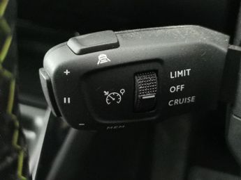 Peugeot E-208 50kWh GT Premium (136 ps) - PARK ASSIST - LED - REVERSE CAM