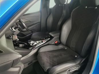 Peugeot E-208 50kWh GT Premium (136 ps) - PARK ASSIST - LED - REVERSE CAM