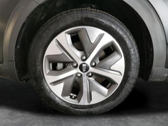Kia Niro 64kWh 4+ (201 bhp) - LED - REVERSE CAM - NAV