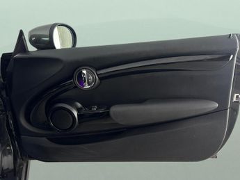 Mini Electric Hatch Cooper SE 32.6kWh Level 2 (184 ps) - HEATED SEATS - NAV - BLUETO