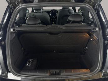 Mini Electric Hatch Cooper SE 32.6kWh Level 2 (184 ps) - HEATED SEATS - NAV - BLUETO