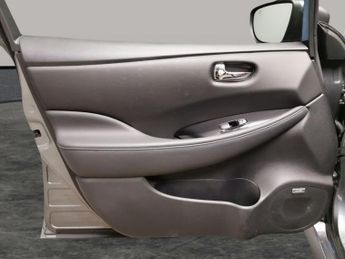 Nissan Leaf 40kWh Tekna (150 ps) - BLIND SPOT ASSIST - LANE DEPARTURE  - CRU