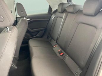 Audi A1 1.0 TFSI 30 SE Sportback S Tronic (116 ps) - DIGITAL DASH - PADD