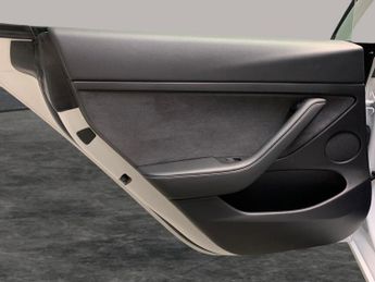 Tesla Model 3 Saloon RWD (241 bhp) - PARK ASSIST - LED - REVERSE CAM