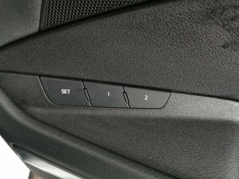 Audi e-tron 300kW 55 Quattro 95kWh Black Ed [C+S] - FRONT AND REAR PARKING C