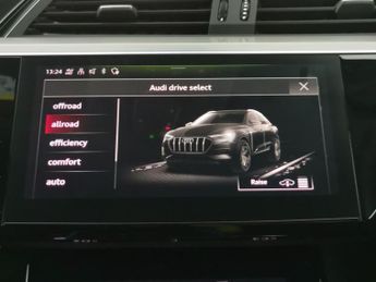 Audi e-tron 55 Black Edition Sportback quattro 95kWh (11kW Charger) (408 ps)