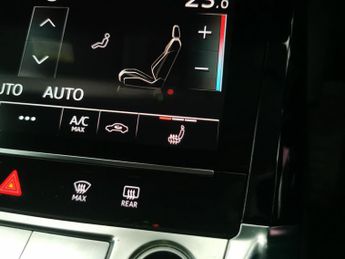 Audi e-tron 300kW 55 Quattro 95kWh Black Ed [C+S] - FRONT AND REAR PARKING C