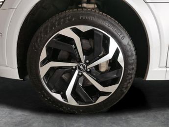 Audi e-tron 55 Black Edition Sportback quattro 95kWh (11kW Charger) (408 ps)