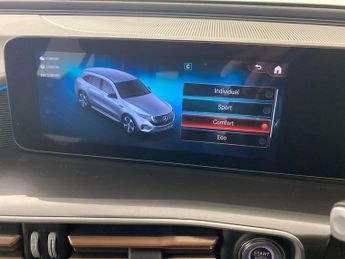 Mercedes-Benz EQC EQC 400 80kWh Sport 4MATIC (408 ps) - HEATED LEATHER - MIRROR PA
