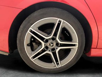 Mercedes-Benz A Class 1.5 A180d AMG Line (Premium) 7G-DCT (116 ps) - SELF PARK - REVER