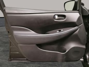 Nissan Leaf 39kWh N-Connecta (150 ps) - LANE DEPARTURE  - HEAT PACK