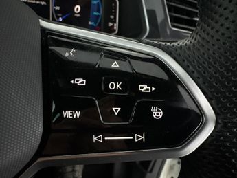 Volkswagen Tiguan 1.5 TSI R-Line DSG (150 ps) - HEATED STEERING - ASSISTANCE PACK 