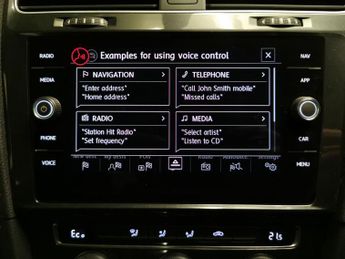 Volkswagen E-golf 35.8kWh e-Golf (136 ps) - CLIMATE CONTROL - DAB - USB AUDIO