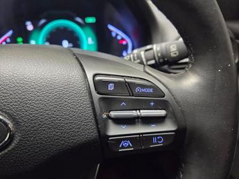 Hyundai i30 1.0 T-GDi MHEV Premium Tourer (120 ps) - NAV - HEATED STEERING