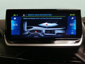 Peugeot E-2008 50kWh GT (7kW Charger) (136 ps) - LED - REVERSE CAM - NAV