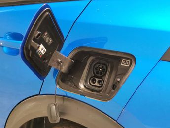 Peugeot E-2008 50kWh GT (7kW Charger) (136 ps) - LED - REVERSE CAM - NAV