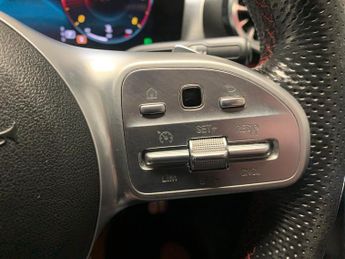 Mercedes-Benz A Class 1.5 A180d AMG Line (Premium) 7G-DCT (116 ps) - SELF PARK - REVER