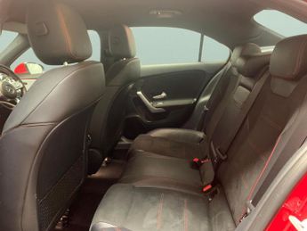 Mercedes-Benz A Class 1.5 A180d AMG Line (Premium) 7G-DCT (116 ps) - SELF PARK - REVER