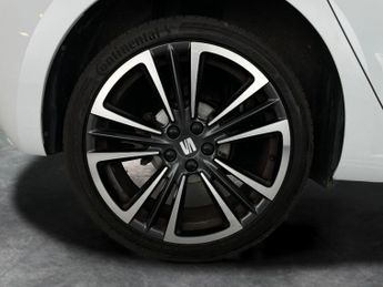 Seat Ibiza 1.0 TSI XCELLENCE Lux DSG (110 ps) - LED - REVERSE CAM - NAV