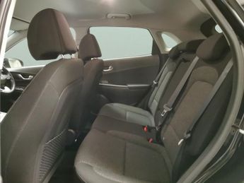 Hyundai Kona 39kWh Premium (10.5kW Charger) (136 ps) - HEATED SEATS - HEATED 