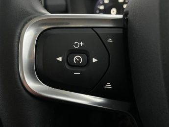 Volvo XC40 1.5h T4 Recharge 10.7kWh Core Plug-in (211 ps) - LED - LANE DEPA