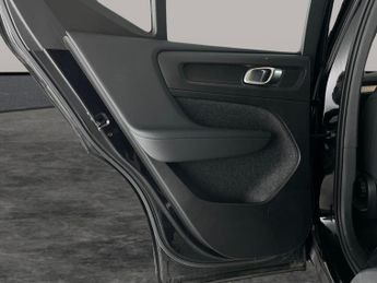 Volvo XC40 1.5h T4 Recharge 10.7kWh Core Plug-in (211 ps) - LED - LANE DEPA