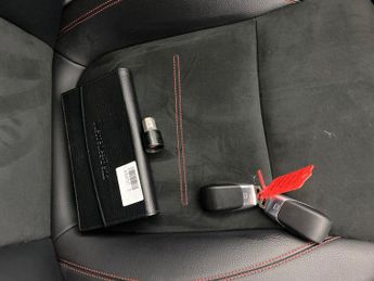 Mercedes-Benz EQA EQA 350 66.5kWh AMG Line 4MATIC (292 ps) - ADAPTIVE LIGHTS - HEA