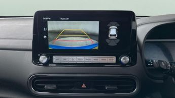 Hyundai Kona 39kWh Premium (10.5kW Charger) (136 ps) - HEATED SEATS - HEATED 