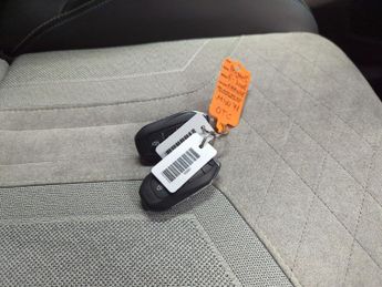 Peugeot E-2008 50kWh GT Premium (136 ps) - LED - REVERSE CAM - ALCANTARA