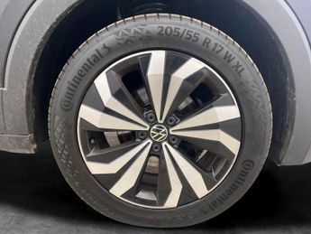 Volkswagen T-cross 1.0 TSI Black Edition DSG (110 ps) - AIR CON - DAB - PRIVACY GLA