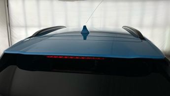 Hyundai Kona 39kWh Premium (10.5kW Charger) (136 ps) - HEATED SEATS - HEATED 