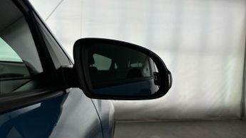 Hyundai Kona 39kWh Premium (10.5kW Charger) (136 ps) - HEATED SEATS - HEATED 