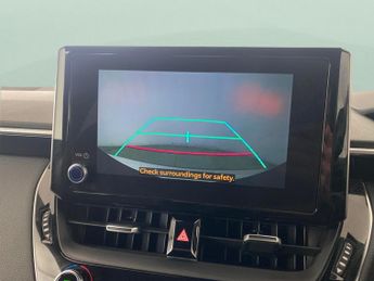 Toyota Corolla 2.0 VVT-h GPF Design CVT (184 ps) - HEATED SEATS - LANE DEPARTUR