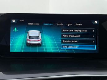 Mercedes-Benz EQC EQC 400 80kWh Sport 4MATIC (408 ps) - HEATED LEATHER - MIRROR PA