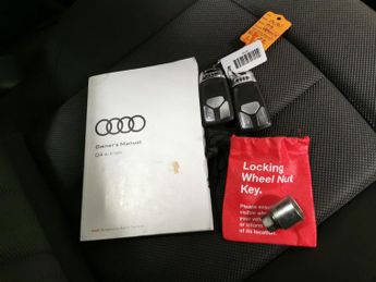 Audi A4 35 TFSI Technik S Tronic [Comfort+Sound] - REVERSE CAM - HEATED 