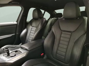 BMW 3 Series 2.0 330e 12kWh M Sport Plug-in (292 ps) - LED - NAV - HEATED SEA