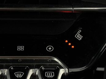 Peugeot E-2008 50kWh GT (7kW Charger) (136 ps) - BLIND SPOT ASSIST - LANE DEPAR