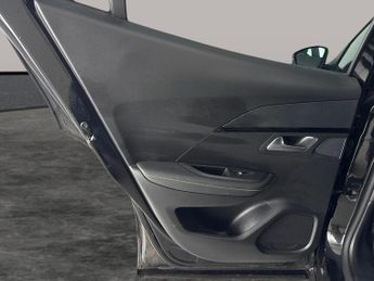 Peugeot E-2008 50kWh GT (7kW Charger) (136 ps) - BLIND SPOT ASSIST - LANE DEPAR