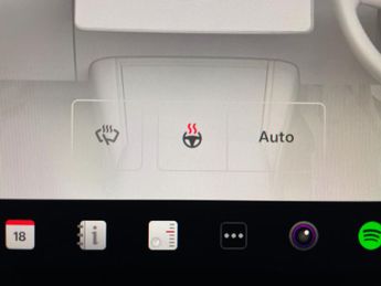 Tesla Model Y SUV RWD (346 ps) - LED - REVERSE CAM - NAV