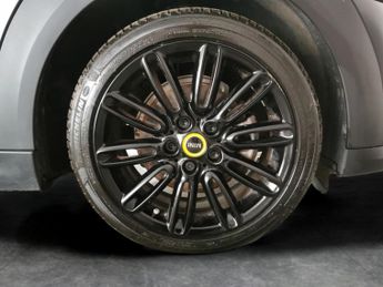 Mini Electric Hatch Cooper SE 32.6kWh Level 2 (184 ps) - NAV - INTERIOR LIGHT PACK