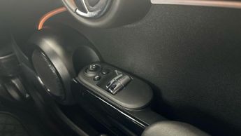 Mini Electric Hatch Cooper SE 32.6kWh Level 3 (184 ps) - HEATED SEATS - INTERIOR LIG