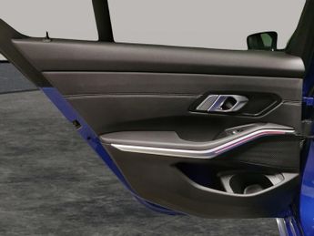 BMW 3 Series 2.0 330e 12kWh M Sport Plug-in (292 ps) - LED - NAV - HEATED SEA