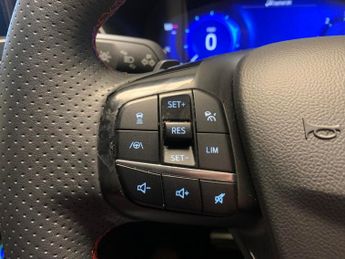 Ford Kuga 1.5 EcoBlue ST-Line First Edition (120 ps) - NAV - FORD SYNC3