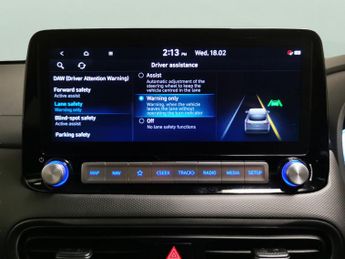 Hyundai Kona 39kWh Premium (10.5kW Charger) (136 ps) - HEATED SEATS - HEATED 
