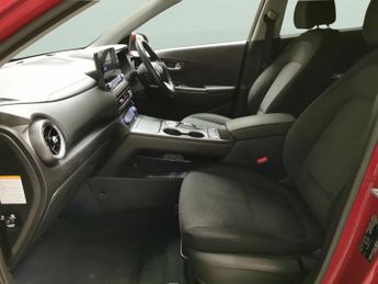 Hyundai Kona 39kWh Premium (10.5kW Charger) (136 ps) - HEATED SEATS - HEATED 